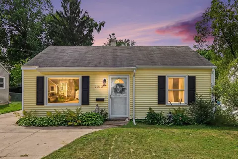 2313 Waverly St, Kalamazoo, MI 49006
