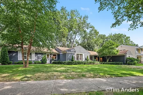 1414 Rosalind Rd SE, Grand Rapids, MI 49506
