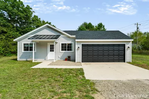 8121 Bowens Mill Rd, Middleville, MI 49333