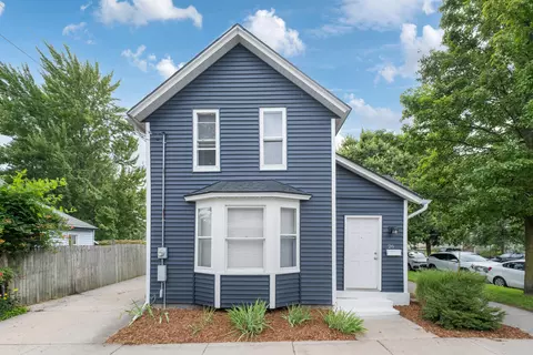 26 Dennis Ave SE, Grand Rapids, MI 49506