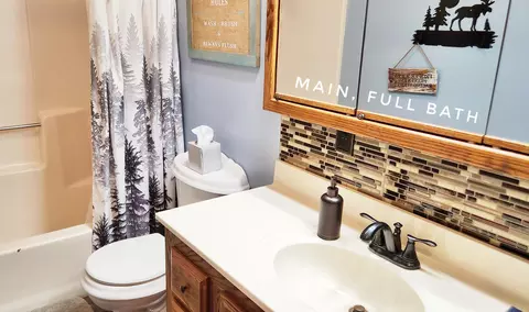 Bath - 899 E 8th St, White Cloud, MI 49349 photo 2 of 5