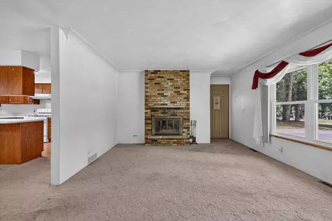 Living - 16103 Null Rd, Three Rivers, MI 49093 photo 3 of 7