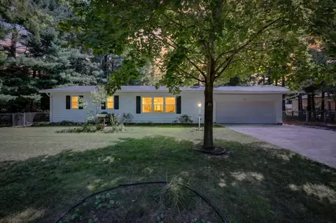Exterior - 16103 Null Rd, Three Rivers, MI 49093 photo 3 of 10