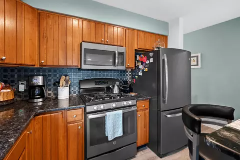 Kitchen - 11603 Spring Point Dr, Plainwell, MI 49080 photo 5 of 5