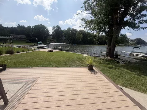 Exterior - 11603 Spring Point Dr, Plainwell, MI 49080 photo 5 of 5