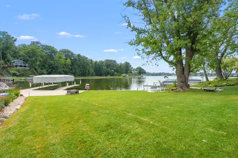 Exterior - 11603 Spring Point Dr, Plainwell, MI 49080 photo 7 of 18