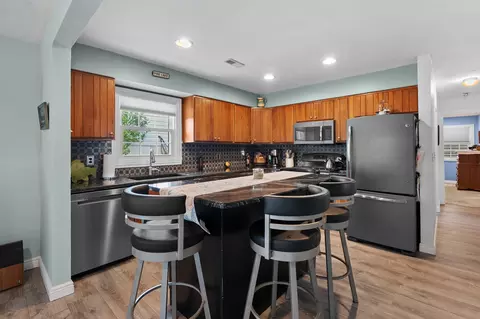 Kitchen - 11603 Spring Point Dr, Plainwell, MI 49080 photo 2 of 5