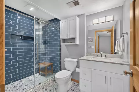 Bath - 11902 N Waldron Rd, Jerome, MI 49249 photo 3 of 4