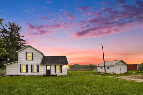 6420 Lamie Hwy, Vermontville, MI 49096