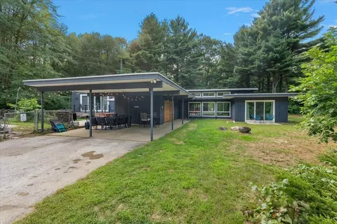18830 77th St, South Haven, MI 49090