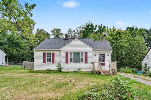1528 Hamelink Dr, Portage, MI 49002