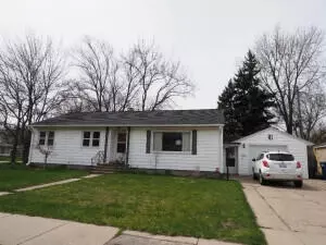1135 W Summit Ave, Muskegon, MI 49441