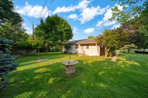 Exterior - 4182 Sheffield Dr, Jackson, MI 49203 photo 9 of 15