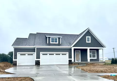 9572 Fields Dr #38, Zeeland, MI 49464