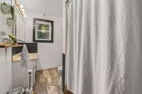 Bath - 326 Beech St, Freeport, MI 49325 photo 1 of 3