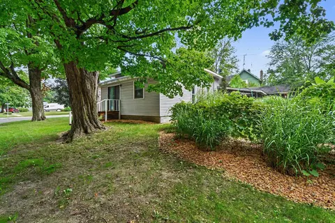 Exterior - 326 Beech St, Freeport, MI 49325 photo 7 of 8