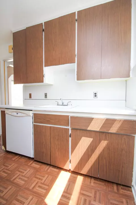 Kitchen - 6165 Farmbrook St, Detroit, MI 48224 photo 2 of 5