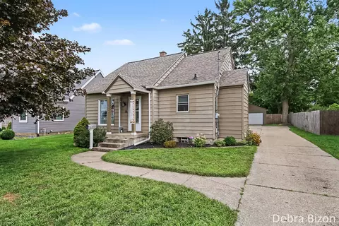 2490 Hague Ave SW, Wyoming, MI 49519