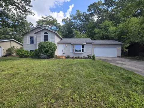 2046 N Roberts Rd, Muskegon, MI 49445