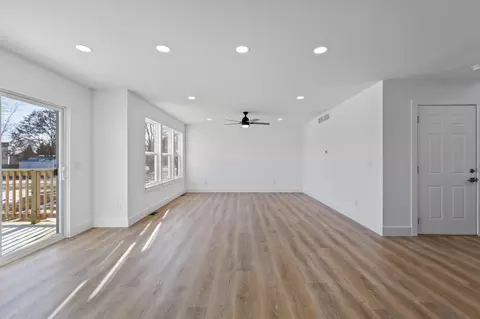 Living - 502 Wilson St, Jackson, MI 49203 photo 3 of 3