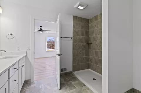 Bath - 502 Wilson St, Jackson, MI 49203 photo 3 of 3