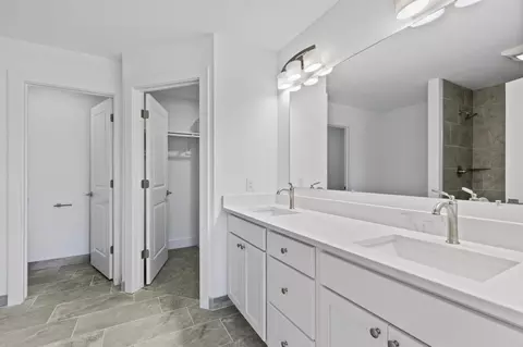 Bath - 502 Wilson St, Jackson, MI 49203 photo 1 of 3