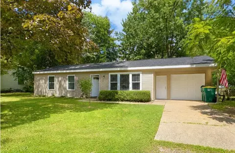 1507 Lake Ave, Portage, MI 49002