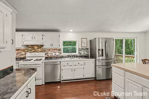 3406 36th St, Hamilton, MI 49419 photo 6