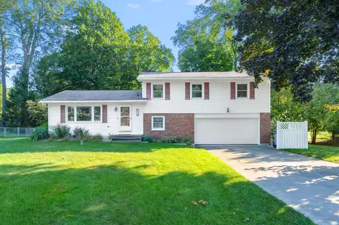 110 Reyn Cir, Battle Creek, MI 49015