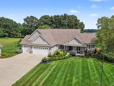 2421 Hickory Rdg, Galesburg, MI 49053