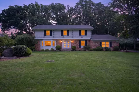 3829 W Walmont Rd, Jackson, MI 49203