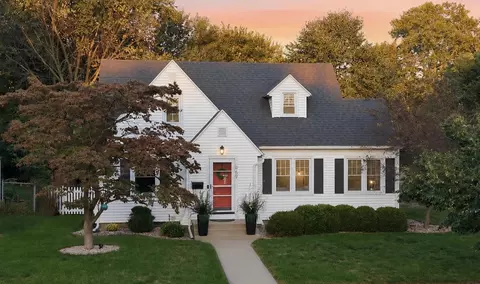 669 Columbia Ave, Holland, MI 49423