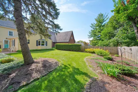 Exterior - 710 S Webster St, Jackson, MI 49203 photo 6 of 11