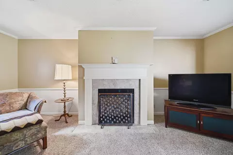 Living - 710 S Webster St, Jackson, MI 49203 photo 5 of 7