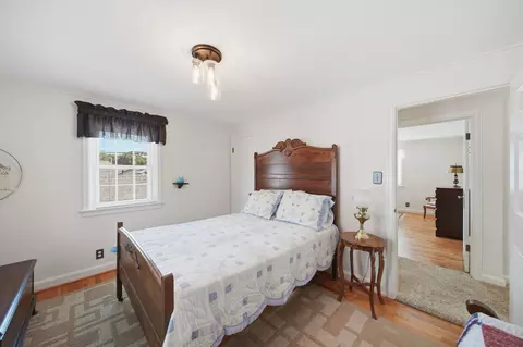 Bedroom - 710 S Webster St, Jackson, MI 49203 photo 4 of 7