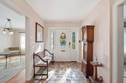 Entry Way - 710 S Webster St, Jackson, MI 49203 photo 2 of 6