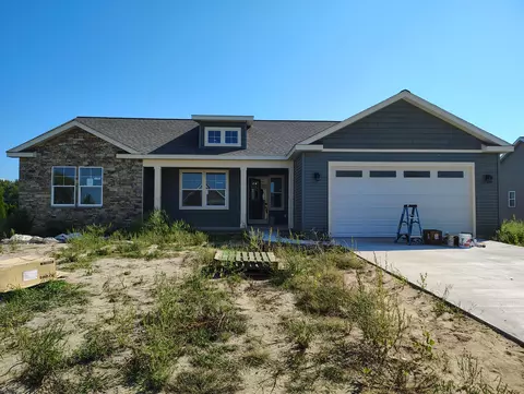 11658 Olive Lake Dr, West Olive, MI 49460