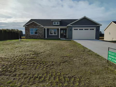 11658 Olive Lake Dr, West Olive, MI 49460