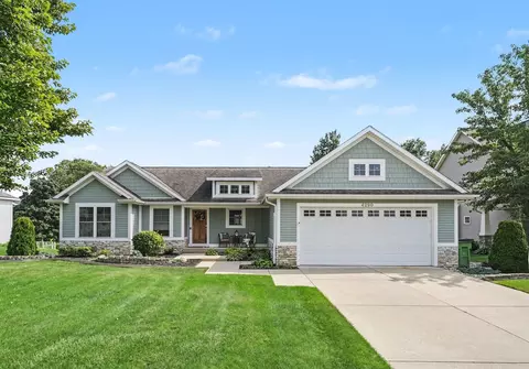 4290 Oak Meadow Dr, Hudsonville, MI 49426