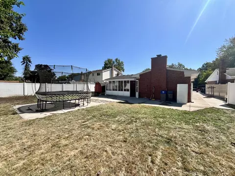Exterior - 19342 Coventry Dr, Riverview, MI 48193 photo 8 of 8