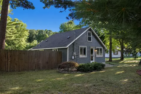 3429 W Giles Rd, Muskegon, MI 49445