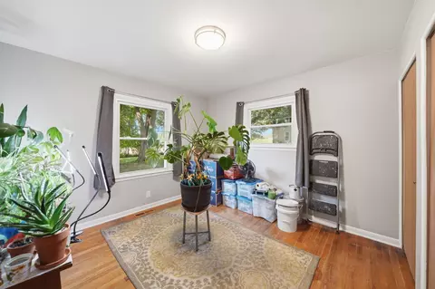 Bedroom - 5329 Spring Arbor Rd, Jackson, MI 49201 photo 3 of 3