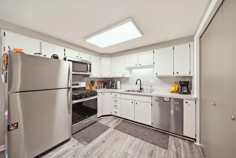 Kitchen - 5329 Spring Arbor Rd, Jackson, MI 49201 photo 2 of 3