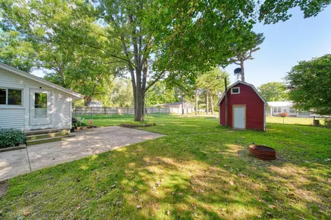 Exterior - 5329 Spring Arbor Rd, Jackson, MI 49201 photo 5 of 12