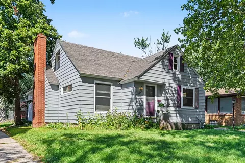 147 W 29th St, Holland, MI 49423