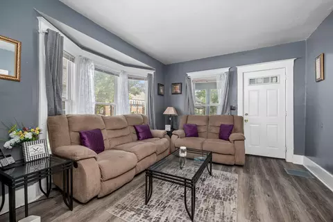1005 Adams St SE, Grand Rapids, MI 49507