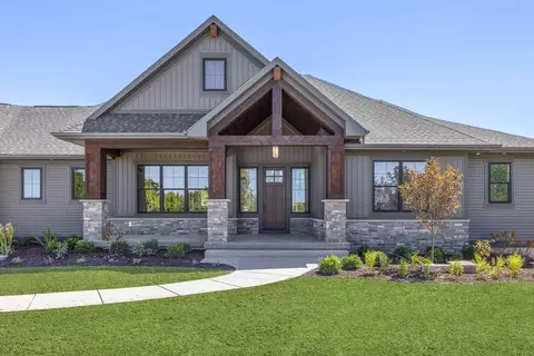 8289 52nd St SE, Alto, MI 49302