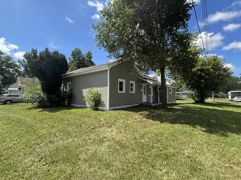 421 W Railroad St, Dowagiac, MI 49047