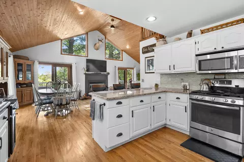 Kitchen - 12405 Oak Ridge Rd, Plainwell, MI 49080 photo 1 of 4