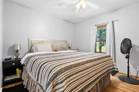 Bedroom - 12405 Oak Ridge Rd, Plainwell, MI 49080 photo 2 of 3